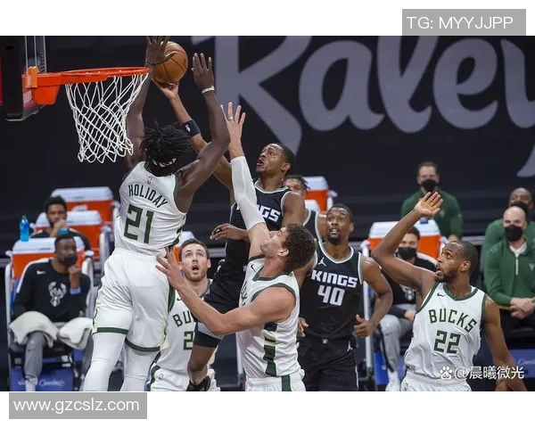 快船与爵士激战第五场争夺季后赛关键胜利的精彩瞬间回顾